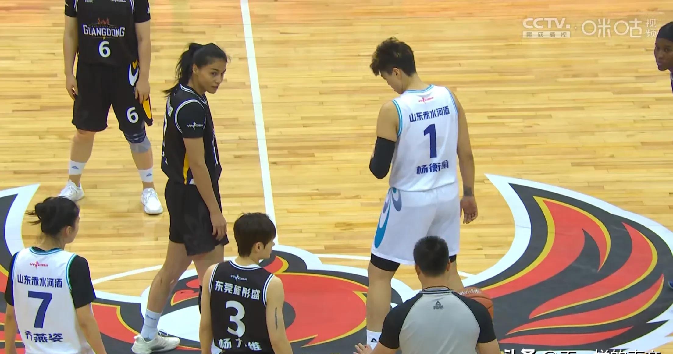 关于篮球场上的每一次对决都是惊心动魄的一幕！的信息