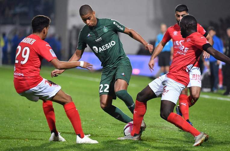 包含亚眠取得主场三分,逐渐脱离降级区的词条 包含亚眠取得主场三分,逐渐脱离降级区的词条