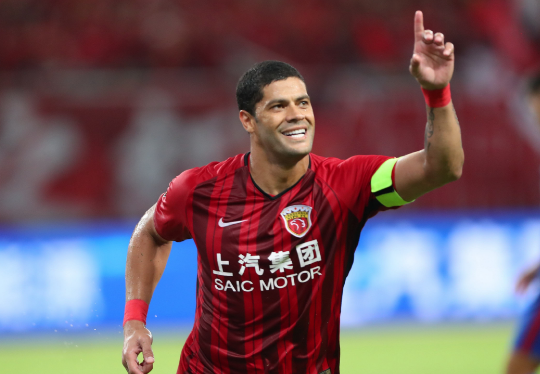 包含重庆迎战对手保持不败士气高昂的词条