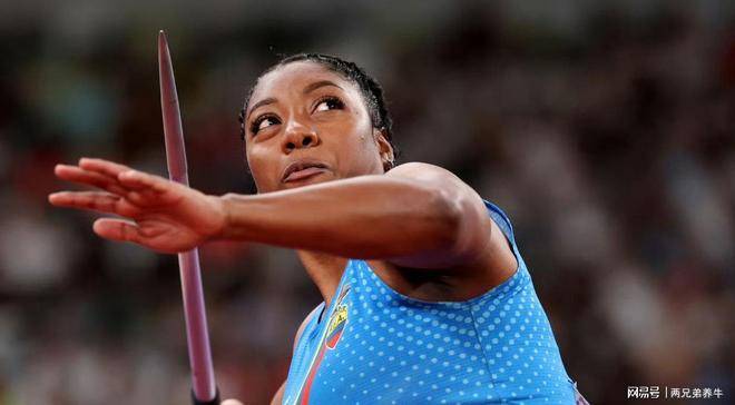 厄瓜多尔拳击选手逆袭夺得银牌