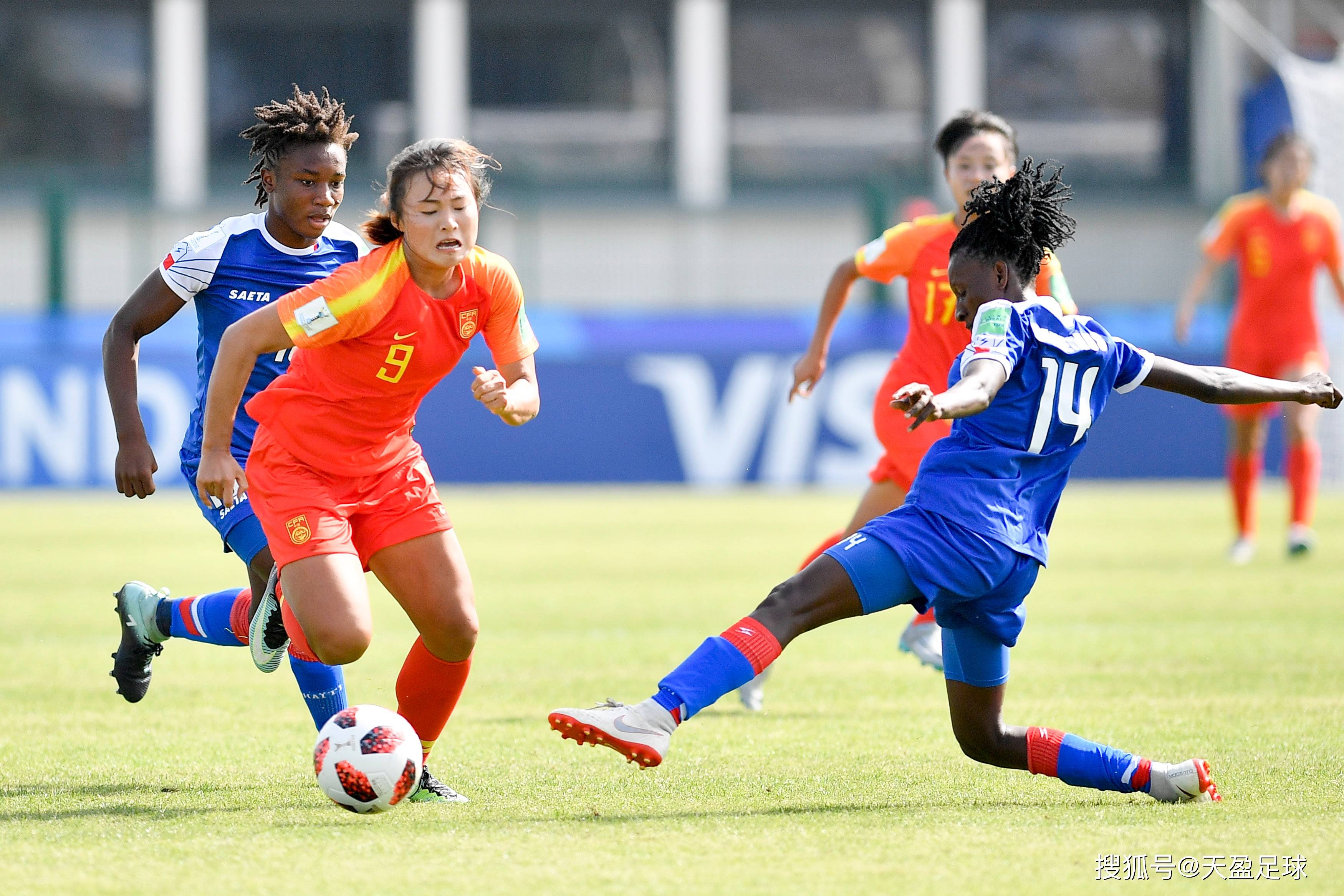 包含精湛技艺！女足比拼惊艳全场！的词条