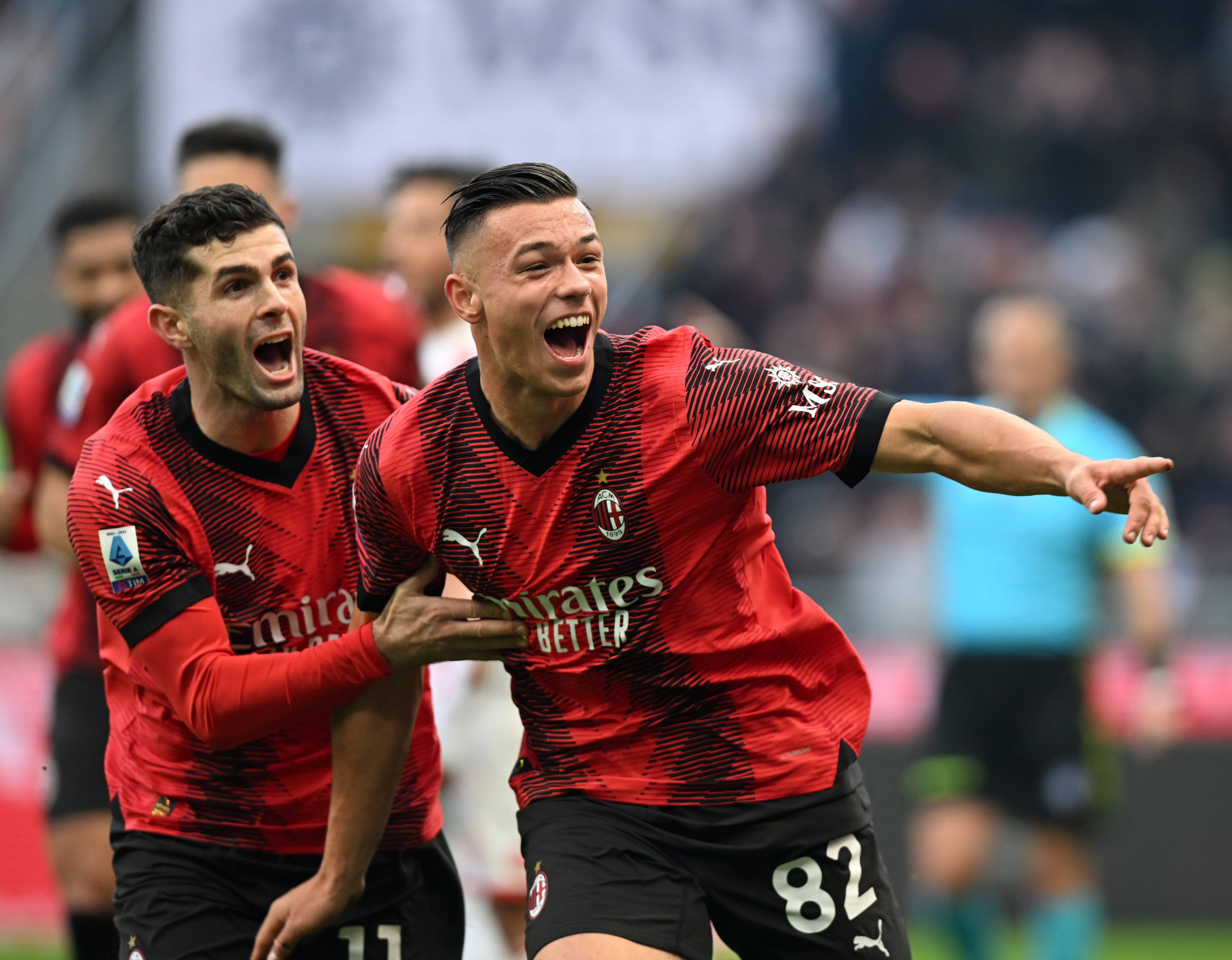 包含AC米兰主场逆袭，继续领跑积分榜的词条