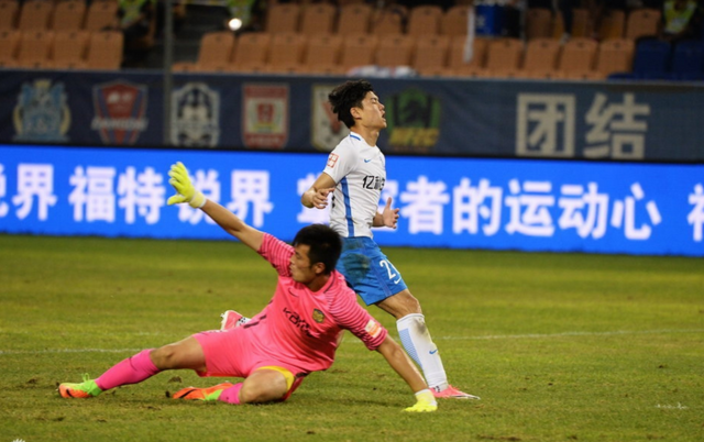 富力战平苏宁,保级形势依然堪忧的简单介绍 富力战平苏宁,保级形势依然堪忧的简单介绍